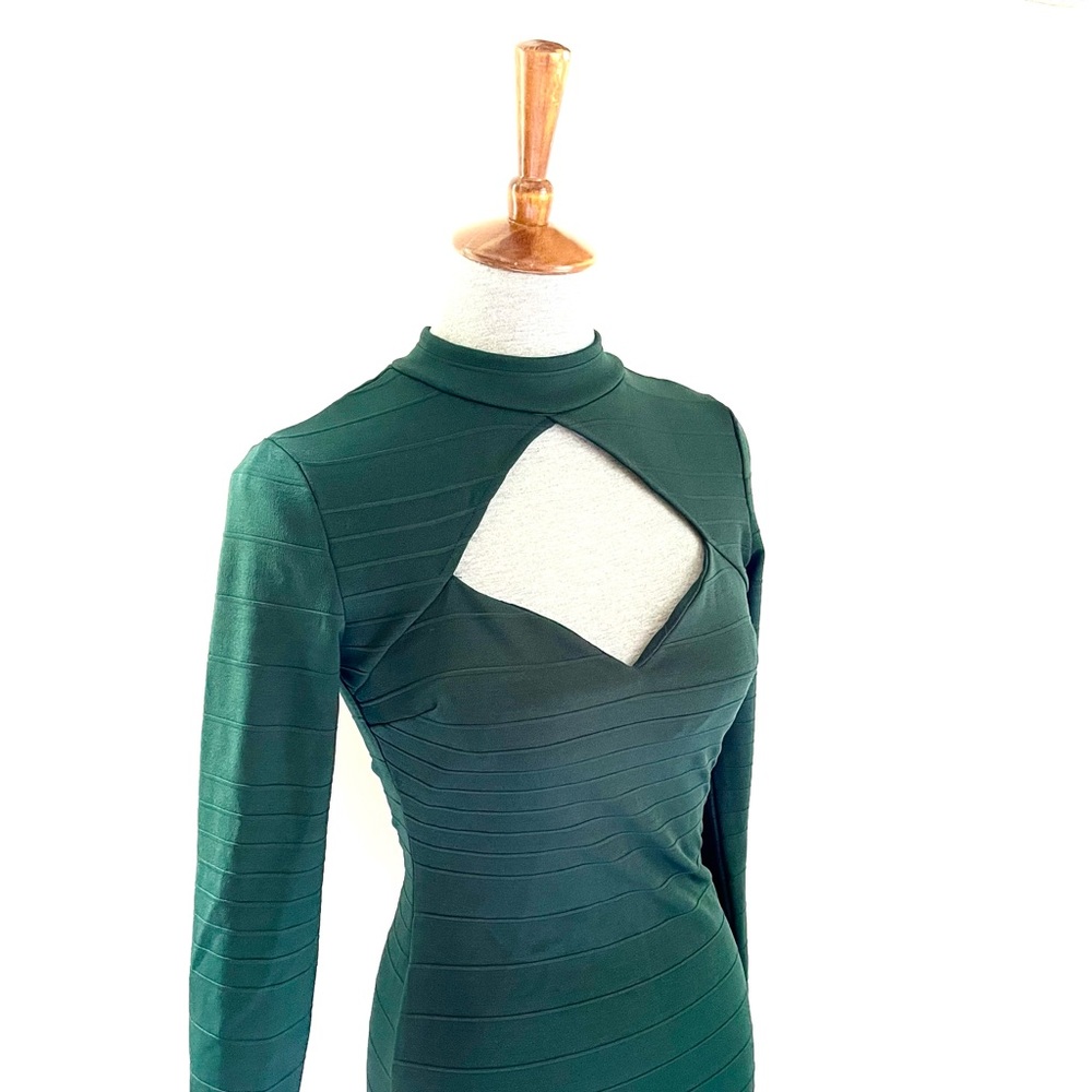 Charlotte Russe Forest Green BodyCon Keyhole Dress